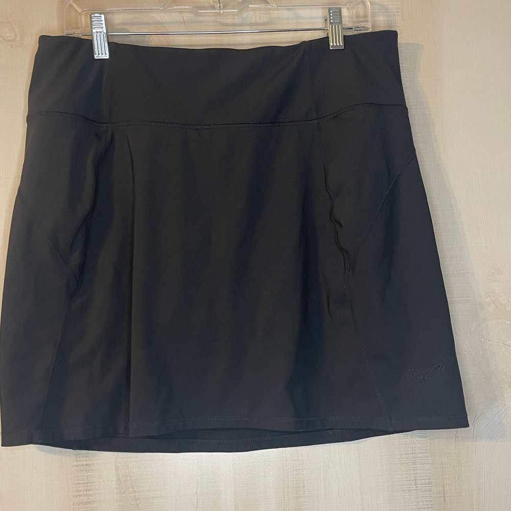 Kuhl black skort pull on above the‎ knee size medium